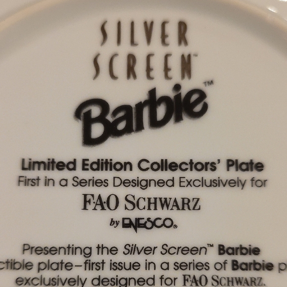 (J17) Barbie Silver Screen Collector Plate with White and Silver - Picture 6 of 6